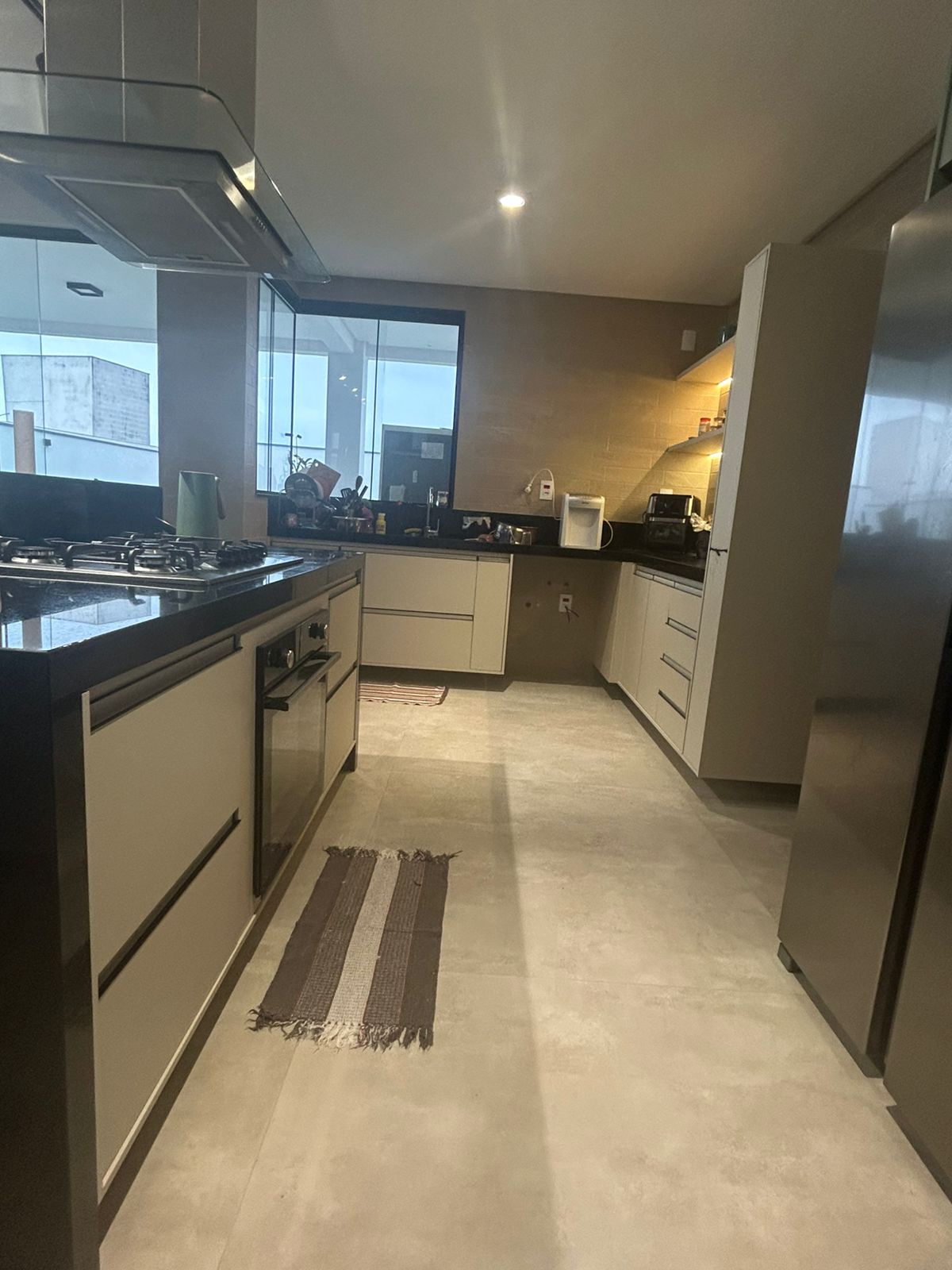 Detalhes de uma cozinha planejada fabricada pela Medire